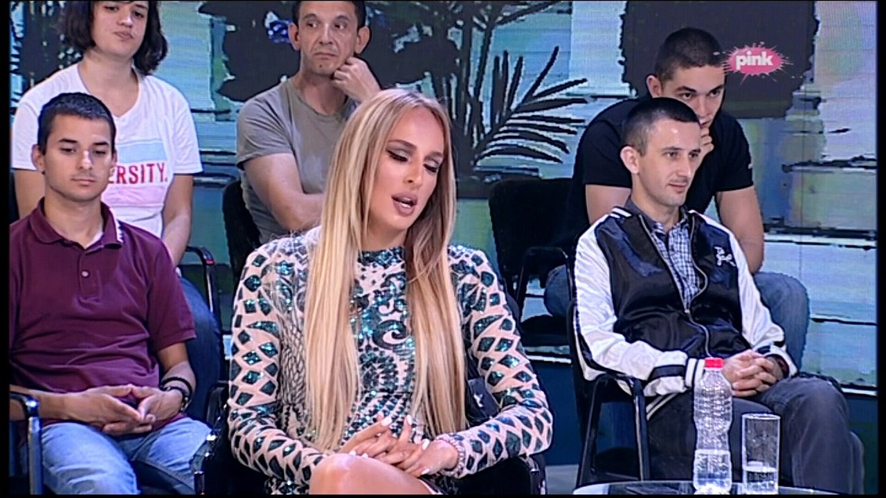 LUNA O SVOJIM TRAUMAMA IZ DETINJSTVA Falila mi je PORODICA, patila sam za tim da mama i tata BUDU ZAJEDNO! Kada je Anabela otišla u Bosnu mnogo toga sam naučila!