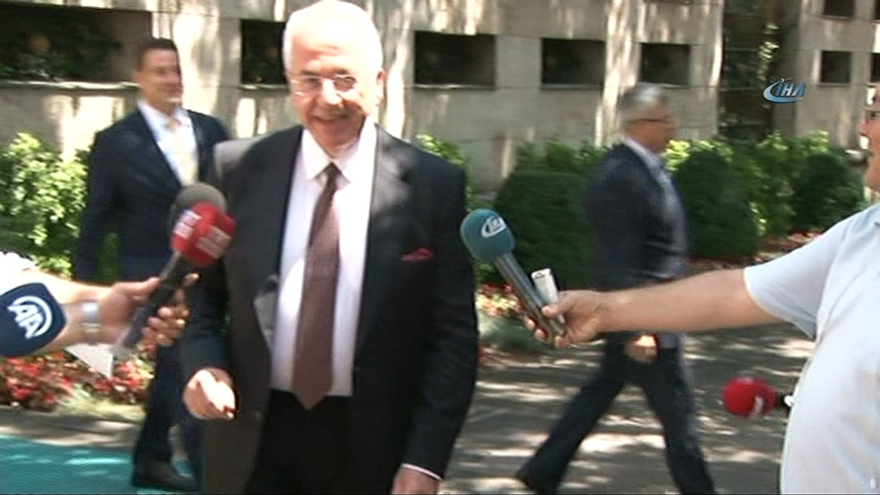 TÜSİAD Başkanı Erol Bilecik: 'Merkez Bankası'nın kendi açısından alacağı kararlar noktasında para politikasını sıklaştırması gerekiyorsa, faiz artırması gerekiyorsa bunun gerçekten gerçekleşmesi, düşürülmesi gerekiyorsa da doğru zamanda düşü