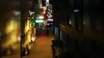 Fatih’te 1 kişinin hayatını kaybettiği dehşet dolu anlar kamerada