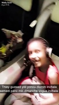 Wally Seck et ses enfants voyagent en business class