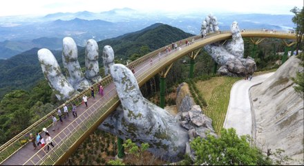 El puente más espectacular del mundo parece sacado de El Señor de los Anillos