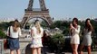 Tour Eiffel : les touristes au bord de la crise de nerfs