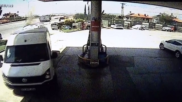 LPG'li otomobil akaryakıt istasyonunda alev aldı - KONYA