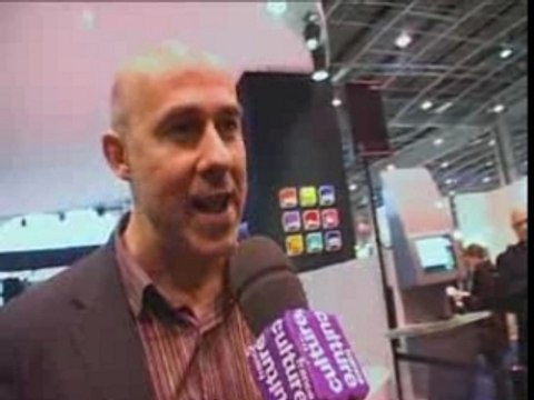 Arnaud Laporte défend le choix des Microfictions