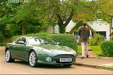 Top Gear S01E03 - Grannies doing doughnuts with a Honda S2000 - 2/2