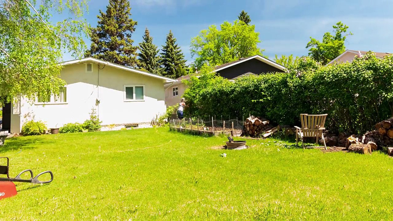 Working in the Backyard Trucker Rudi 05/28/18 Vlog#1438