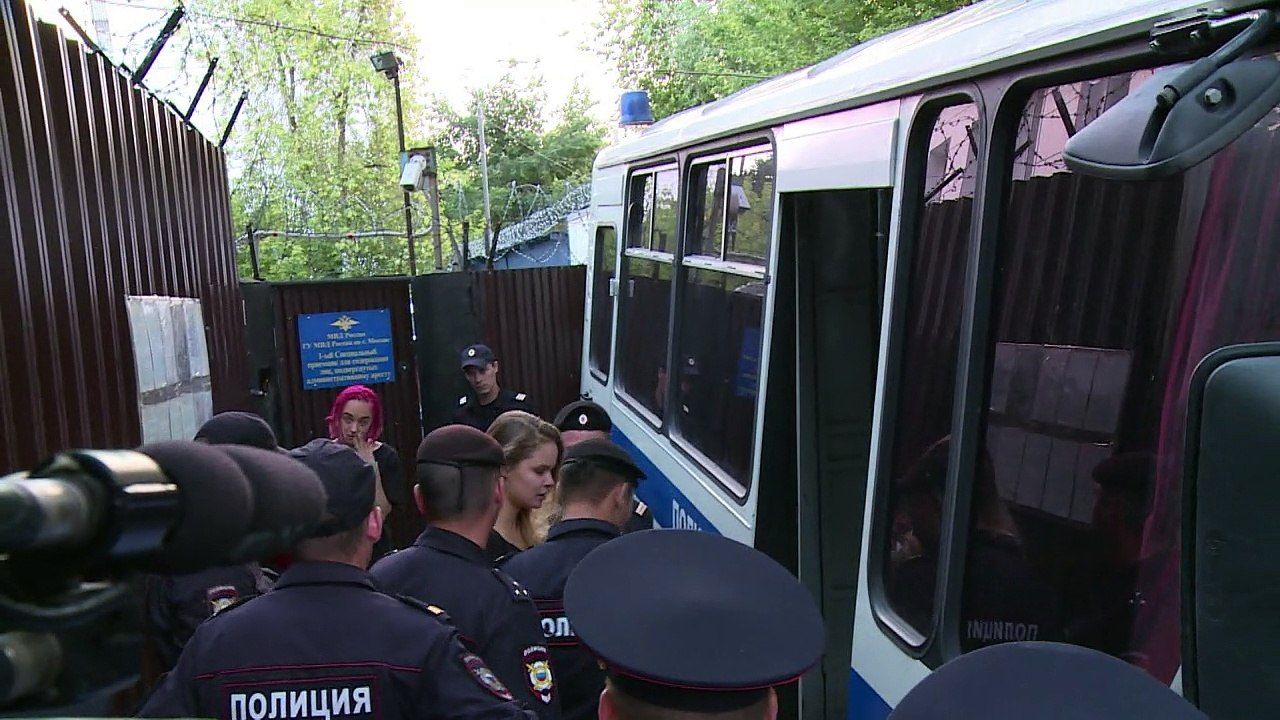Pussy Riot, detenidas de nuevo tras protesta en el Mundial