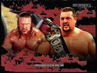 WWE New Year's Revolution 2006 - Triple H vs Big Show
