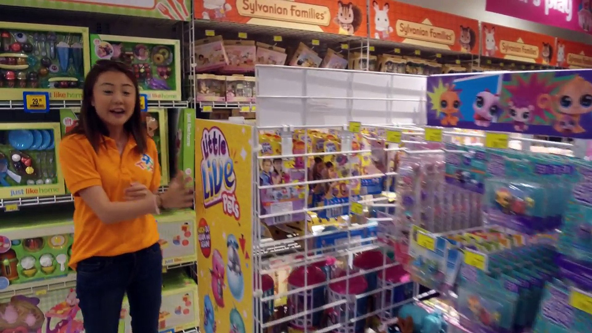 Let's Play at Toys R Us Great World City! - video Dailymotion