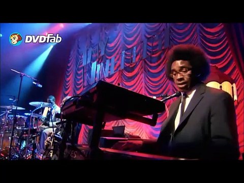 Amy Winehouse – Hey Little Rich Girl feat. Zalon & Ade | Live In London