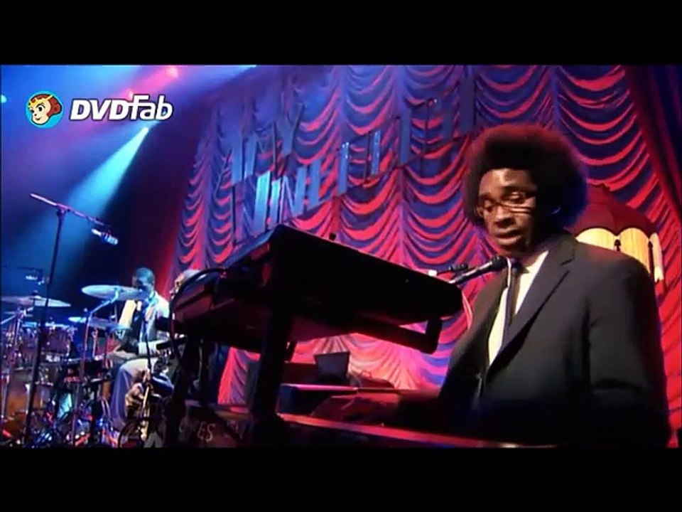 Amy Winehouse – Hey Little Rich Girl feat. Zalon & Ade | Live In London