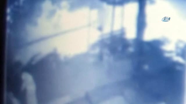 Tanınmamak İçin Etek Giyen Hırsızlar Yakalandı... Hırsızlık Anları Kamerada