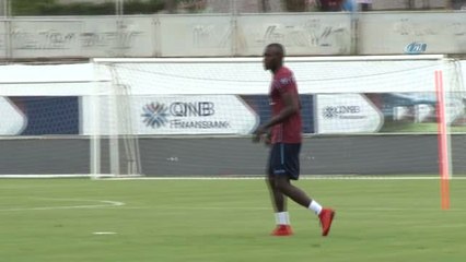 Trabzonspor'un Yeni Transfer Zagro Toure İlk Antrenmanına Çıktı