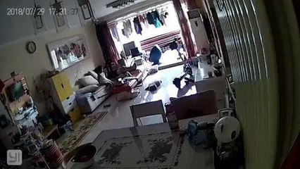 Une trottinette électrique explose pendant son chargement