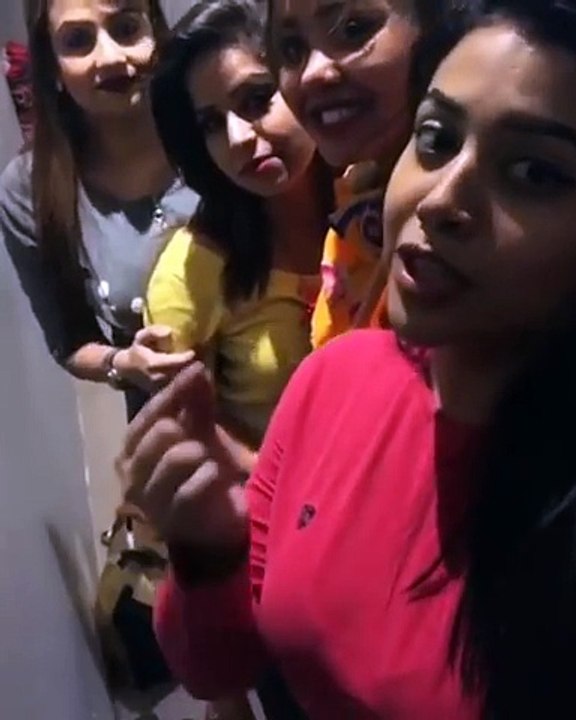 Isme Tera Ghata 4 Musically Girls Red T- shirt Girl - Most Funny n Viral Musically Video - Cute Girl Onaiza Rana || Viral Videos