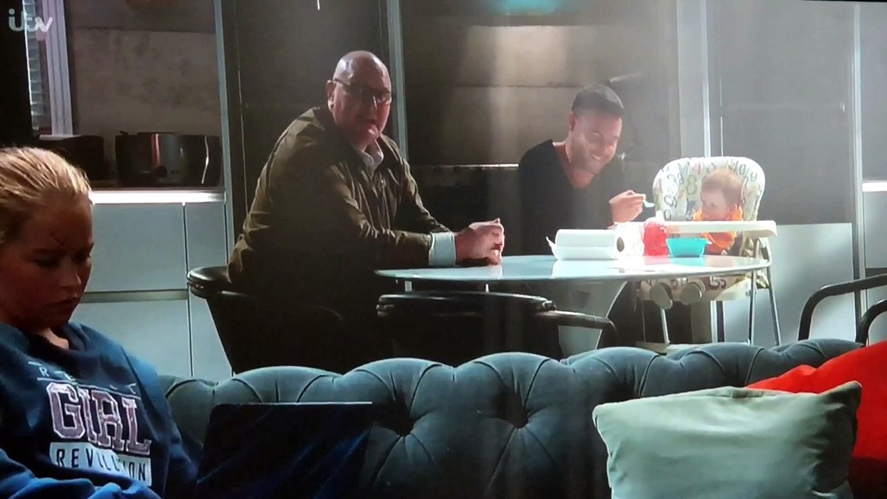 Emmerdale 2018 liv tells Lachlan that she knows it was him