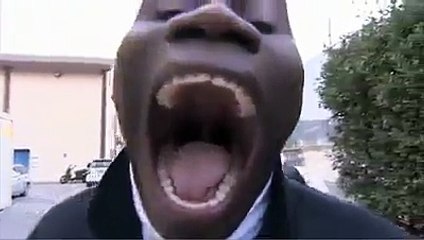 Unbelievable WATCH VIDEO: Man who has the biggest mouth in the world.Imagine sharing a plate of Nshima with such a man