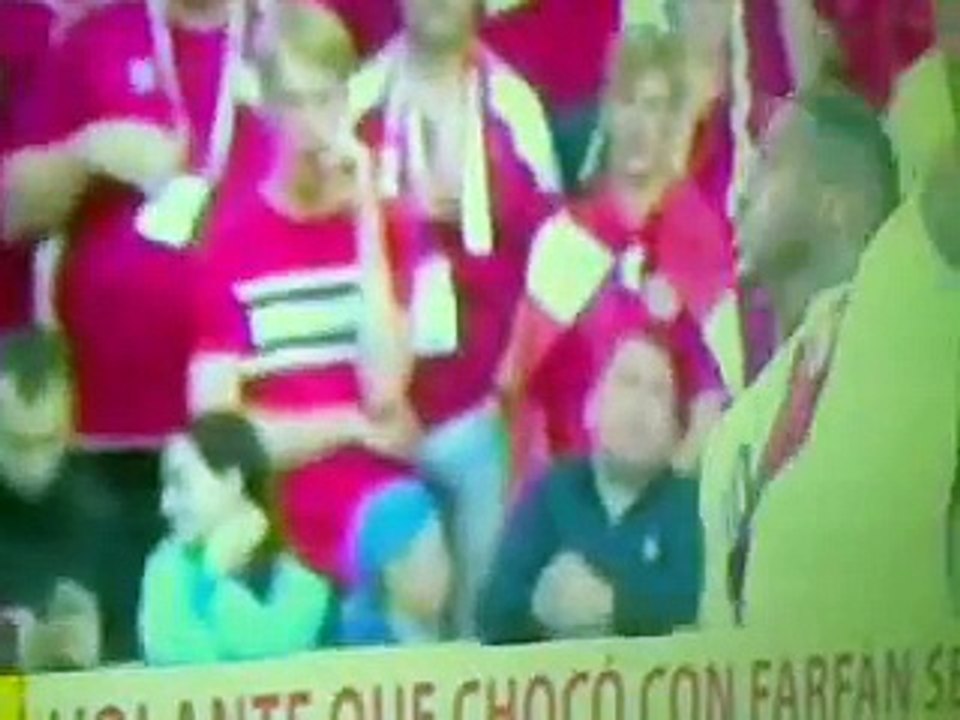 JEFFERSON FARFAN ROMPE COSTILLAS DE JUGADOR DANES EN MUNDIAL RUSIA