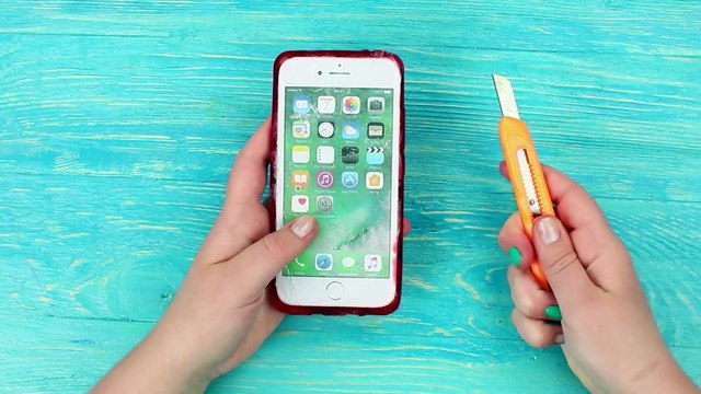 13 BLAGUES MARRANTES AVEC DES GADGETS LA GUERRE DES BLAGUES | Troom Troom FR