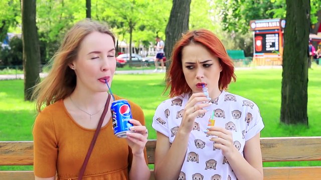 BONBONS GÉANTS XXL VS BONBONS MINIATURES 9 BLAGUES MARRANTES | Troom Troom FR