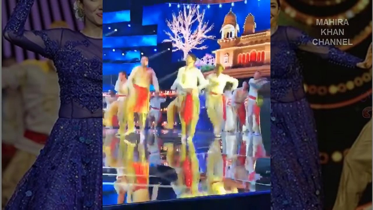 Amazing Dance of Mahira Khan in HUM Award 2018