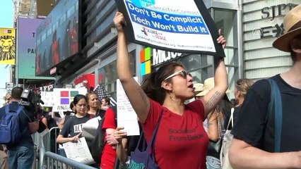 New York'ta Microsoft karşıtı protesto