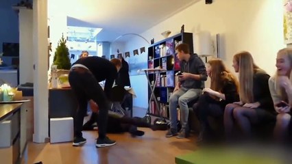 SI TE RIES PIERDES NIVEL DIOS