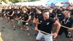#Tahitivaa2018 Impressionnant haka maori ! Ils sont plus de 500 rameurs à s'être déplacés de Nouvelle Zélande pour les Championnats du monde de va'a vitesse. #A