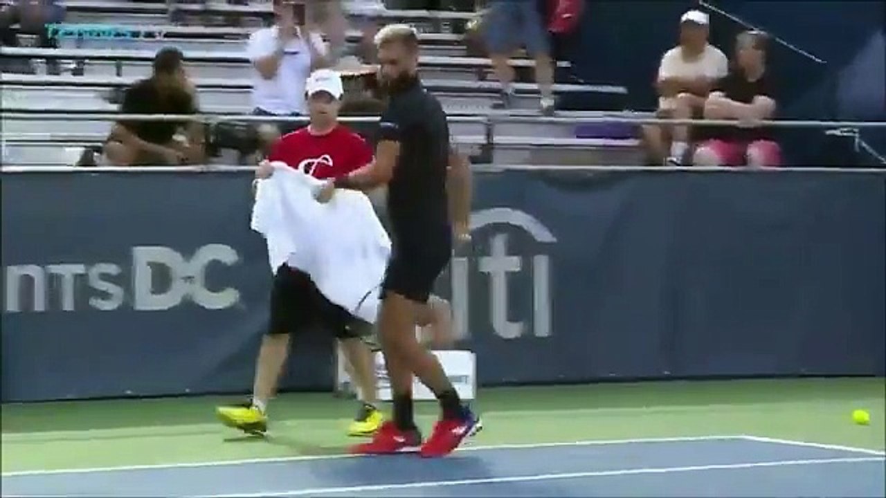 Crazy  tennis incident