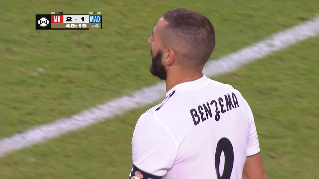 Manchester United - Real Madrid : le but de Karim Benzema