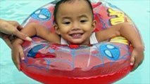 Berenang anak kecil di Water Park Waterboom