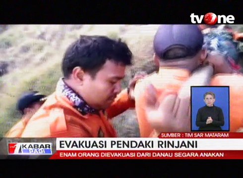 Detik-detik Evakuasi Sisa Pendaki yang Terjebak di Rinjani