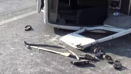 İşçi Taşıyan Servis Devrildi: 17 Yaralı
