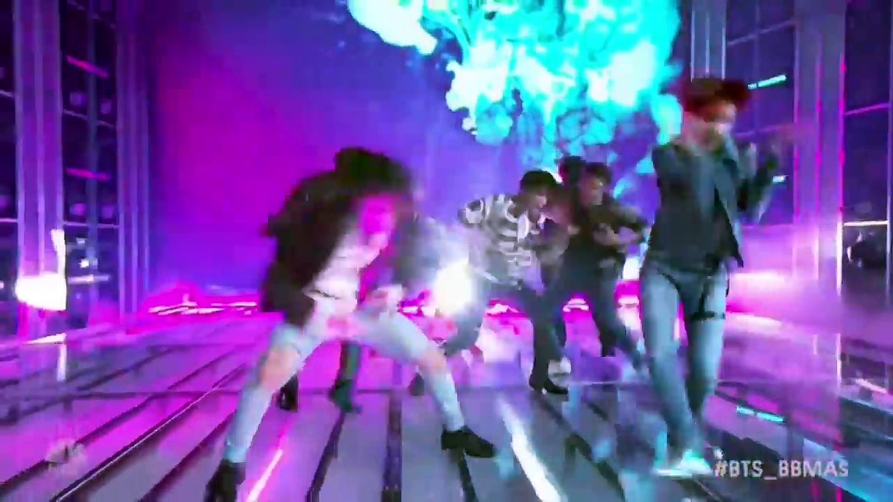 [LIVE] BTS 'FAKE LOVE' - 2018 Billboard Music Awards