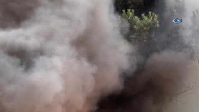 Bursa'da Boş Bir Araziye Bırakılan Tekstil Atıkları Alev Alev Yandı