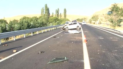 Refüje Çarparak Takla Atan Otomobil Sürücüsü Hayatını Kaybetti