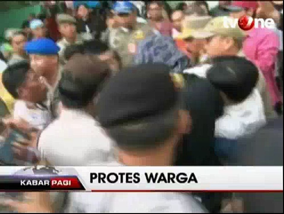 Pembongkaran Rumah Liar Diprotes Warga