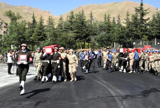 HDP Hakkari'de Şehit Olan Anne ve Bebeğe Yapılan Hain Saldırıyı Kınadı: Kabullenmiyoruz