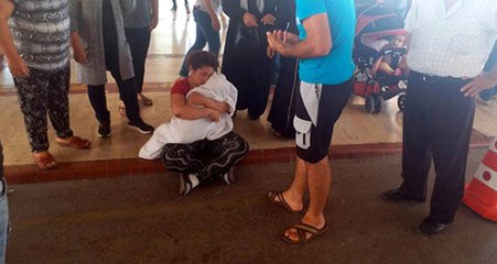 Yürek Yakan Görüntü! Bebeğinin Cansız Bedenini Vermek İstemedi