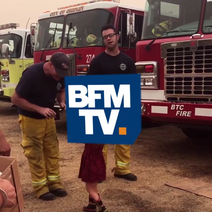En Californie, cette petite fille aide les pompiers... à sa manière
