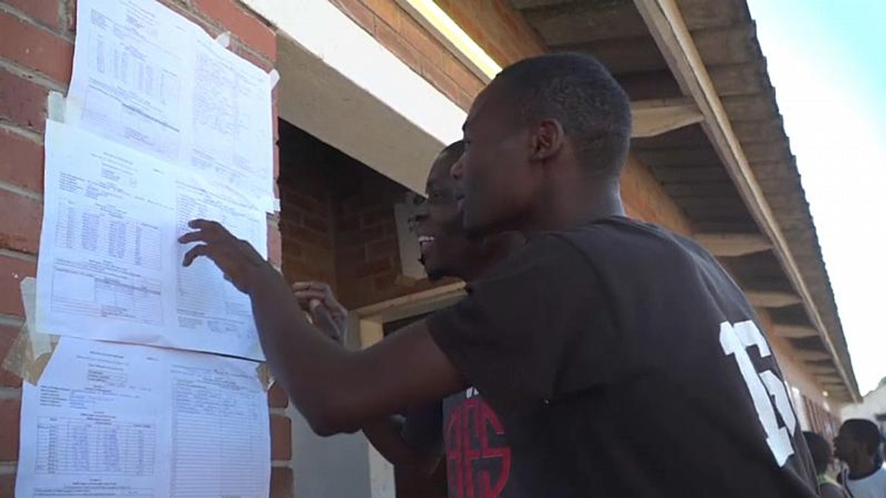 Simbabwe: Gespanntes Warten auf Wahlergebnisse