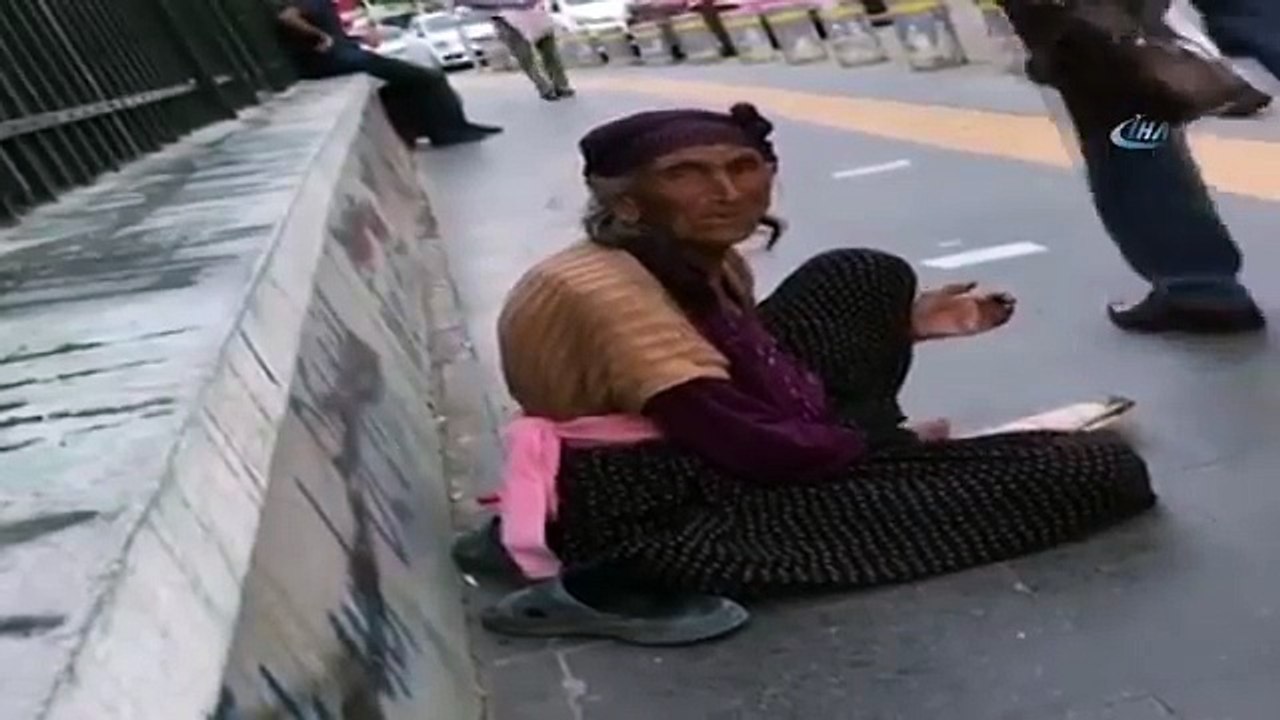 Dilenci öğlene kadar çalışıyorum ve 500 lira kazanıyorum