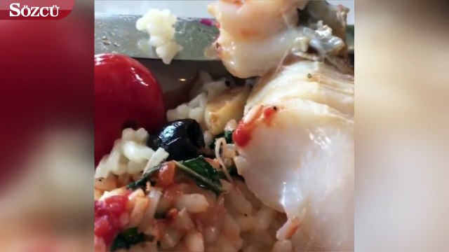 Yemeğin içinden öyle bir şey çıktı ki...