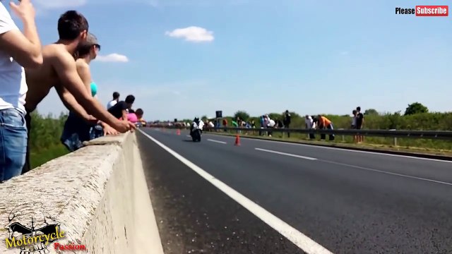 BIKERS Compilation 2016 - Burnout, Acceleration, Beautiful Motorbike Sounds! Motorrad