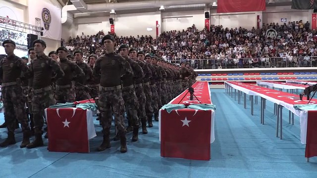 Karabük Polis Meslek Eğitim Merkezi'nde mezuniyet sevinci