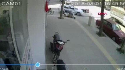 Çorum 3 Tekerlekli Elektrikli Bisikletle Kamyonet Çarpıştı