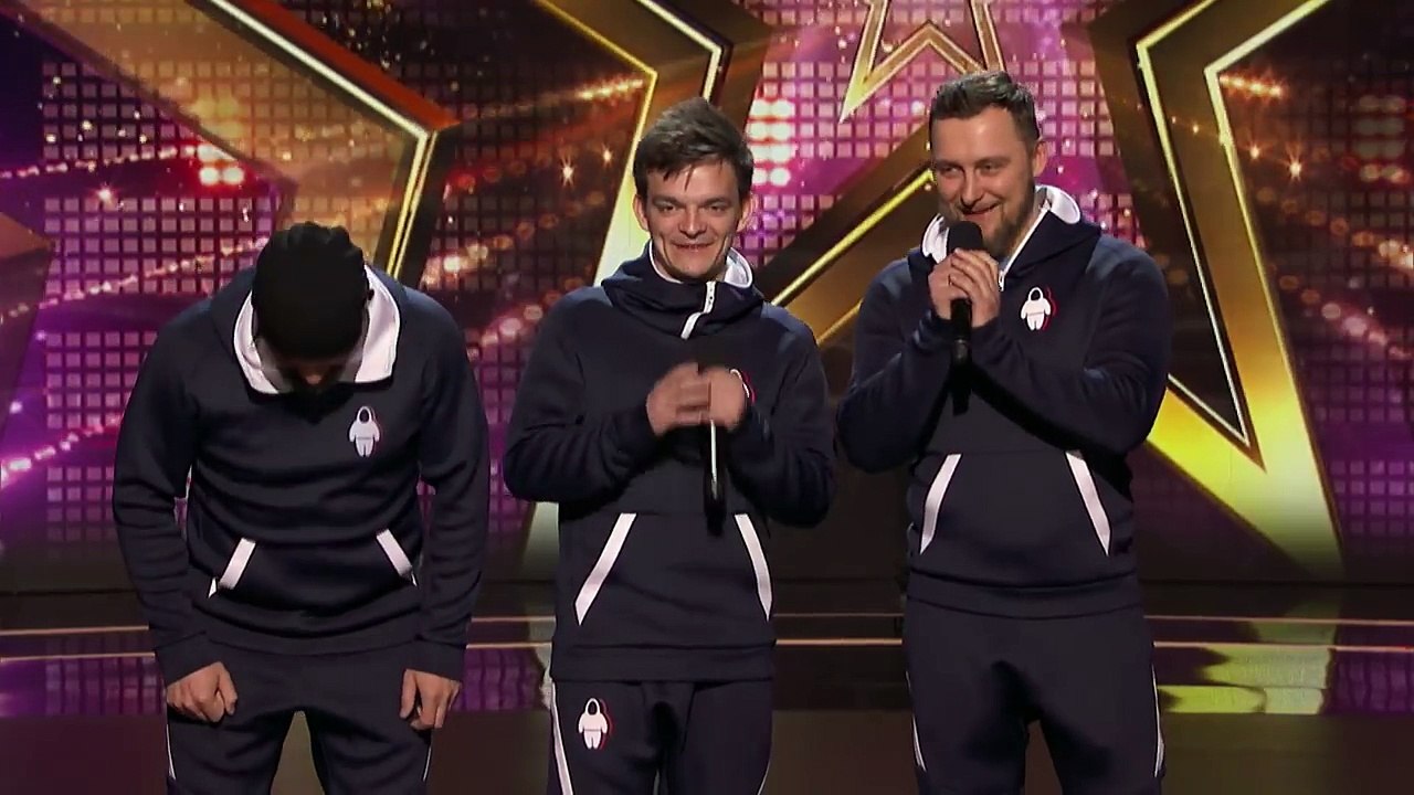 UDI Dance- Glowing Dance Group Performs In Complete Darkness - America's Got Talent 2018-1