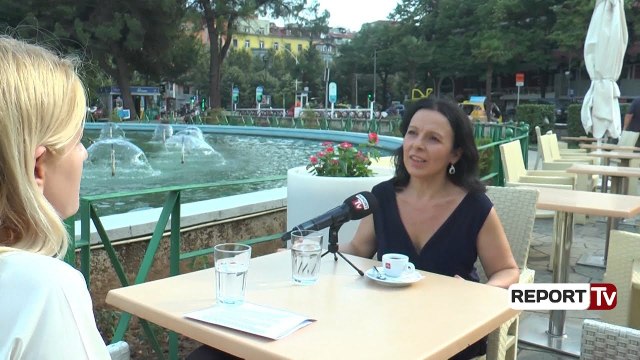 Intervista me vajzën e Roland Trebickës: Të ndërtohet teatër i ri! Si? Ku? Çështje e politikës!