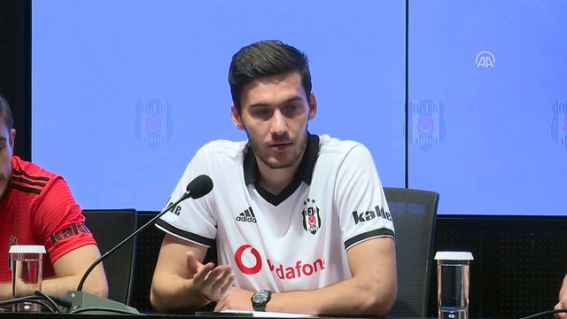 Beşiktaş'ta yeni transferler için imza töreni - İSTANBUL