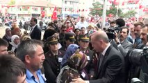 Cumhurbaşkanı Erdoğan, terör saldırısında 11 aylık bebeğiyle şehit olan Nurcan Karakaya'nın ailesine taziyede bulundu (1) - SİVAS